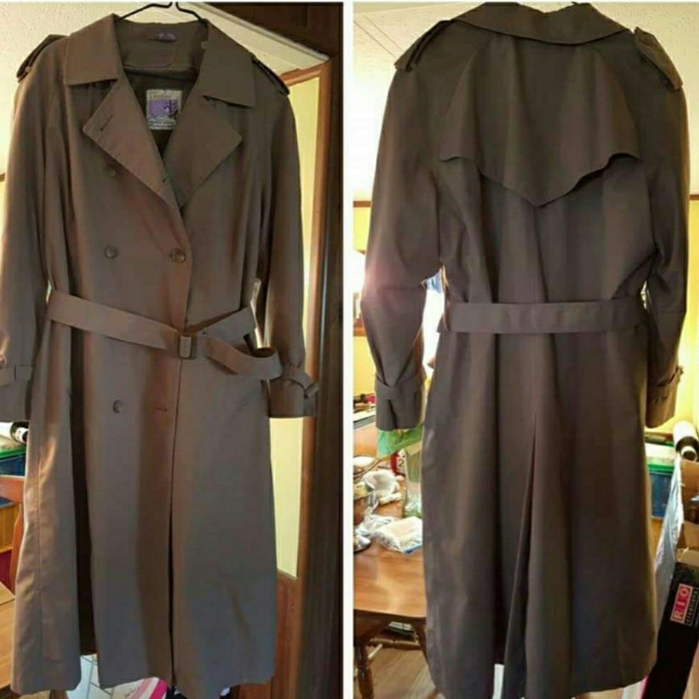 Plus size London Towne trench coat